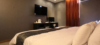 Lineplus Hotel Gimpo Екстер'єр фото