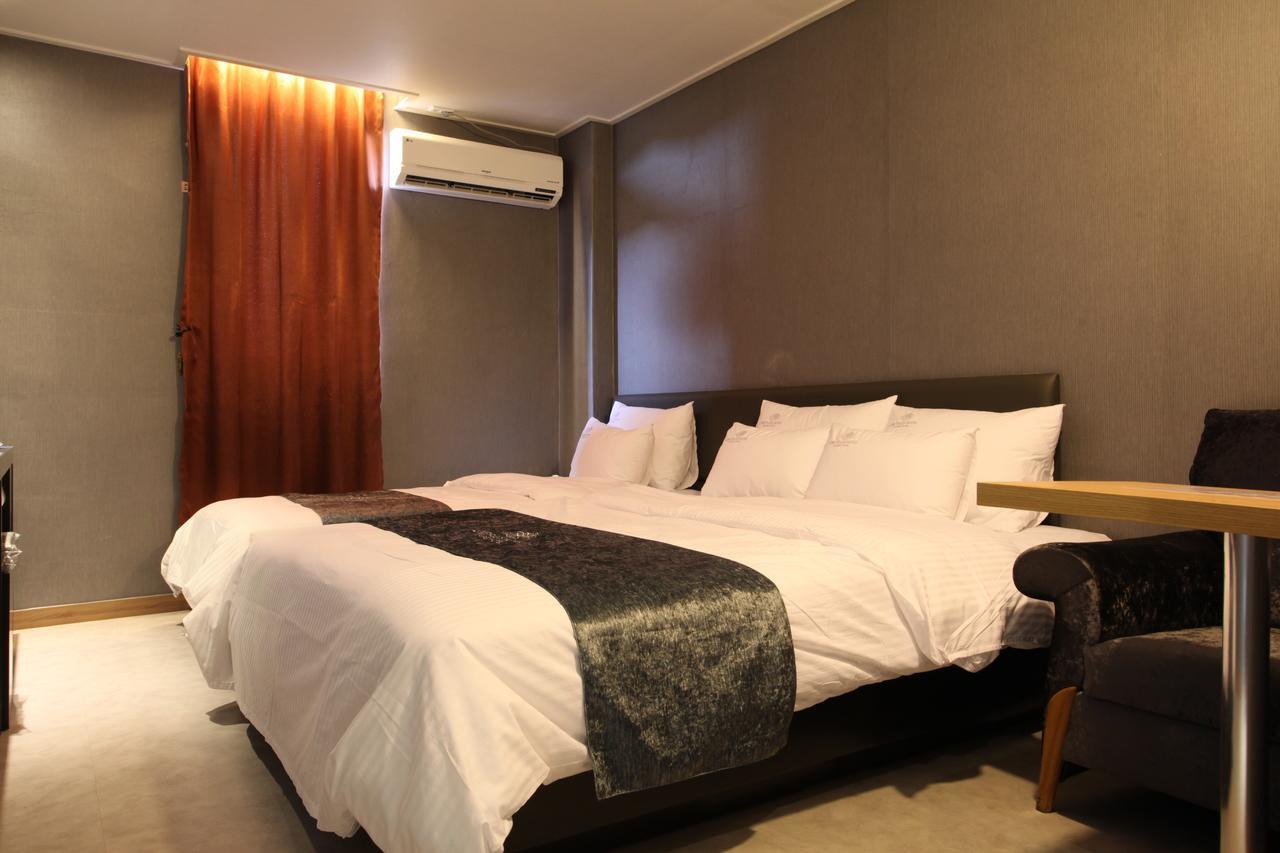 Lineplus Hotel Gimpo Екстер'єр фото